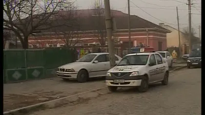 Scandal între romi în Sibiu. Un băiat de 14 ani a fost RĂPIT pentru a fi însurat cu o fată de 8 ani