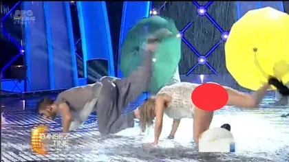 DANSEZ PENTRU TINE 2013. Sore a rămas cu FUNDUL GOL în timpul dansului în ploaie VIDEO