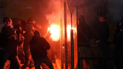 Violenţe înaintea partidei Napoli-Olympique Marseille. Zeci de oameni au ajuns la spital VIDEO