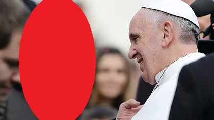 Gestul făcut de Papa Francisc pentru un om DESFIGURAT, care a EMOŢIONAT o lume întreagă