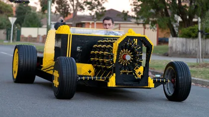 Un român a construit o maşină din Lego, alimentată cu... aer VIDEO