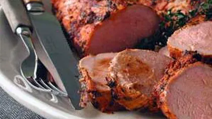 13 persoane au ajuns la spital după ce au mâncat carne de porc infestată cu TRICHINOZĂ