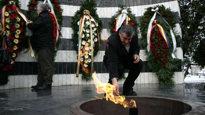Revoluţionari timişoreni şi rude ale martirilor au pornit în pelerinaj către Bucureşti