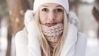 SFATURI utile şi eficiente: Cum îţi îngrijeşti pielea şi părul în sezonul rece