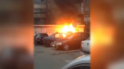 Incendiu în Cluj-Napoca. O maşină a ars ca o torţă VIDEO