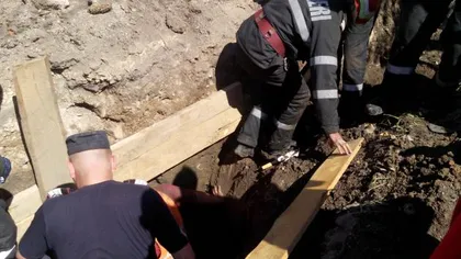 TRAGEDIE la Cluj. Un muncitor a murit după ce un mal de pământ s-a surpat peste el