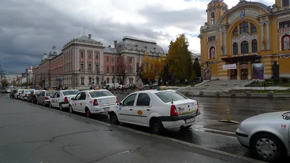 Un grup de studenţi beţi din Cluj a furat un taxi pentru a ajunge acasă
