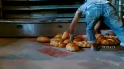 Imagini scârboase, la o brutărie din Vaslui. Vezi cum depozitează angajaţii pâinea VIDEO