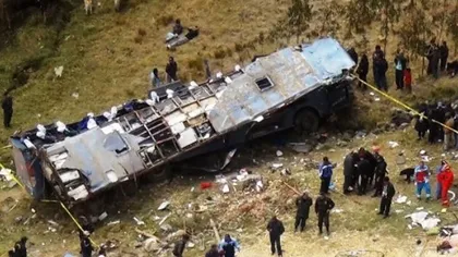 TRAGEDIE în Peru: Accident de autobuz, în Mayorarca, soldat cu 15 MORŢI şi 58 de RĂNIŢI