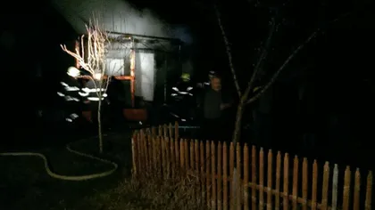 Cabană MISTUITĂ de flăcări în Cluj VIDEO