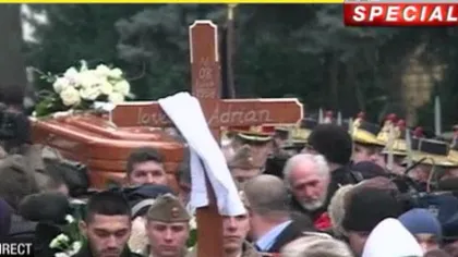 Adrian Iovan a fost înmormântat. Familia pilotului, îngenunchiată de durere - IMAGINI CUTREMURĂTOARE