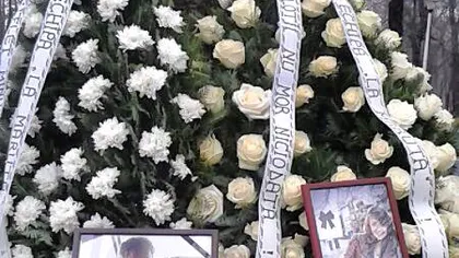 Măruţă şi Andra le aduc un omagiu victimelor accidentului aviatic din Apuseni
