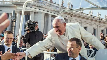 Papa Francisc surprinde din nou: Află ce a făcut în timpul audienţei generale VIDEO