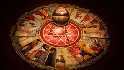 Cum va fi anul 2014? Ce zic astrologii, numerologii şi specialişti în tarot