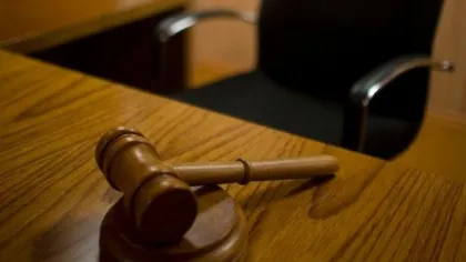 Şeful Parchetului Tribunalului Ialomiţa, acuzat de şantaj, are interdicţie de a părăsi ţara