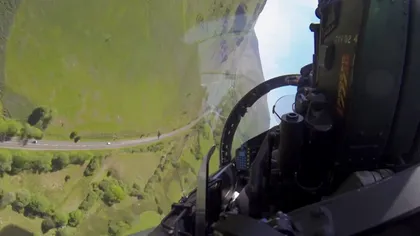 Cum este în cabina pilotului: Imaginile incredibile văzute dintr-un avion de luptă VIDEO