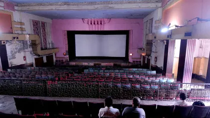 Au murit SATISFĂCUŢI: Un cinematograf în care se vizionau FILME PORNO a fost şters de pe faţa pământului