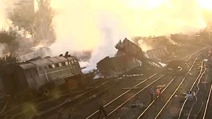 VIDEO: Un tren care transporta cisterne cu gaz a deraiat în Rusia. Incendiu de proporţii