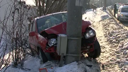Accident SPECTACULOS în Suceava. Două persoane au fost rănite VIDEO