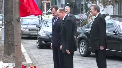 Traian Băsescu a semnat în cartea de condoleanţe deschisă la ambasada Ucrainei VIDEO