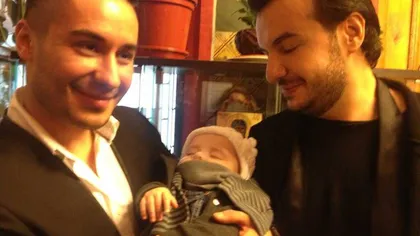 Copil botezat de un cuplu de gay. Răzvan Ciobanu şi iubitul său, naşi pentru prima oară