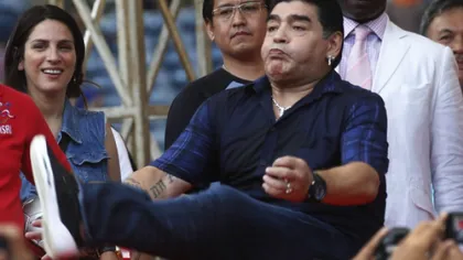 Maradona a dat LOVITURA. S-a LOGODIT cu o blondă superbă, cu 30 de ani mai tânără FOTO
