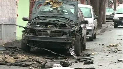 EXPLOZIE în Bucureşti. O maşină a fost avariată VIDEO