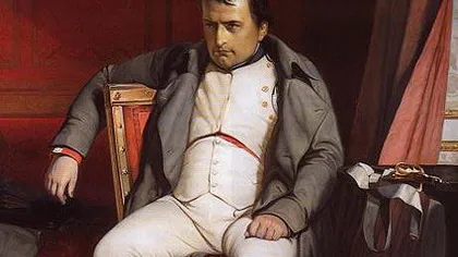 Un fotoliu al lui Napoleon s-a rupt sub greutatea unui angajat neglijent