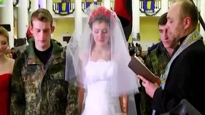 Dragoste la prima vedere: Doi tineri s-au căsătorit după ce s-au cunoscut în timpul protestelor de la Kiev