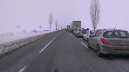 Accident la ieşire din Bacău: Patru maşini au fost avariate şi traficul pe DN2 se desfăşoară cu dificultate