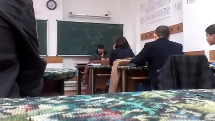 INCREDIBIL. Elevii unei şcoli din Suceava îşi negociază notele ca la piaţă. Cum reacţionează profesorul VIDEO