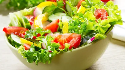 Soluţii ca să-ţi faci salatele mai săţioase