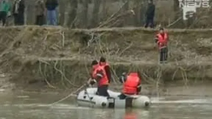 Operaţiune DRAMATICĂ de salvare, pe Lacul Snagov. PATRU oameni au căzut în apă