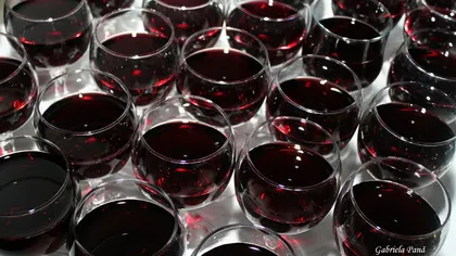 BISERICA: 44 de pahare băute de MUCENICI înseamnă COMĂ ALCOOLICĂ