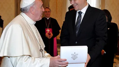 Victor Ponta s-a întâlnit cu Papa Francisc. Vezi imagini cu cei doi