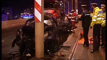 Accident teribil în Craiova. Un tânăr a murit după ce a intrat cu maşina într-un parapet VIDEO