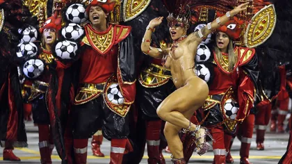 Ronaldo, starul Carnavalului de la Rio. Il Fenomeno, pe Sambadrom, lângă cele mai sexy brazilience FOTO