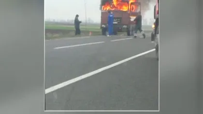 Un camion a luat foc pe DN2. Traficul a fost blocat