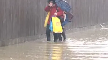 Mii de oameni au rămas fără APĂ POTABILĂ, după inundaţii
