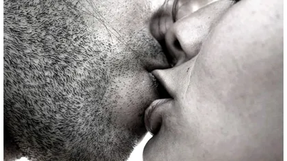Ce transmite un bărbat prin felul în care sărută