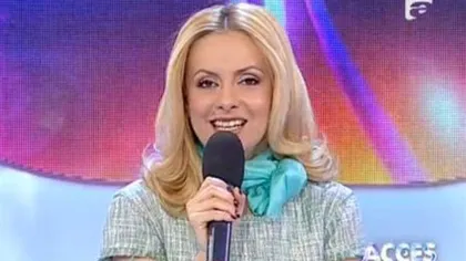 Simona Gherghe a dezvăluit de ce îşi acoperă gâtul cu eşarfe în fiecare emisiune