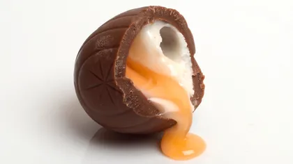 Cum se fac ouăle de ciocolată de Paşte: O incursiune în cea mai dulce fabrică din lume FOTO