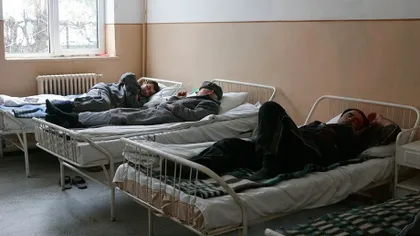 Înghesuială şi mai mare în spitale: Peste 4.000 de paturi vor dispărea până în 2016 VIDEO