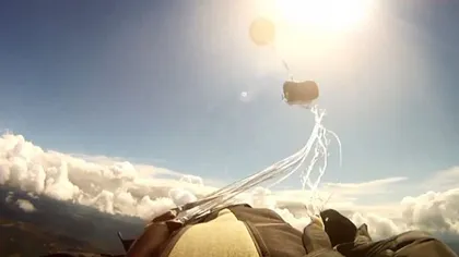 Paraşutist la un PAS de MOARTE după ce un METEORIT a trecut pe lângă el cu o viteză de 500 km/h VIDEO