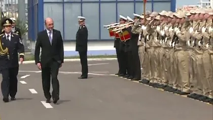 Traian Băsescu a mers în Portul Constanţa să viziteze distrugătorul american USS Donald Cook