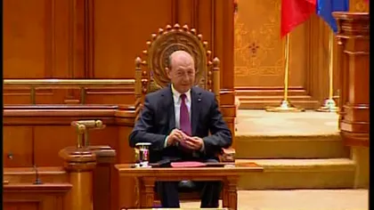 Zgonea explică de ce Băsescu a stat pe jilţ în timpul ceremoniei din Parlament