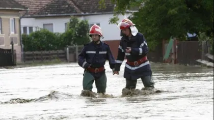 Cinci copii din Olt, evacuaţi din cauza inundaţiilor