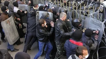 Criza din Ucraina: Rusia MIZEAZĂ pe cartea DESTABILIZĂRII regiunilor estice