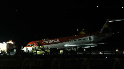 IMAGINI INCREDIBILE: Un avion a aterizat pe roţile din spate VIDEO