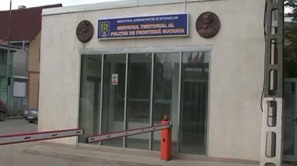 O nouă gafă a politiştilor de Frontieră din Suceava: Agenţii au lovit în trafic o maşină VIDEO